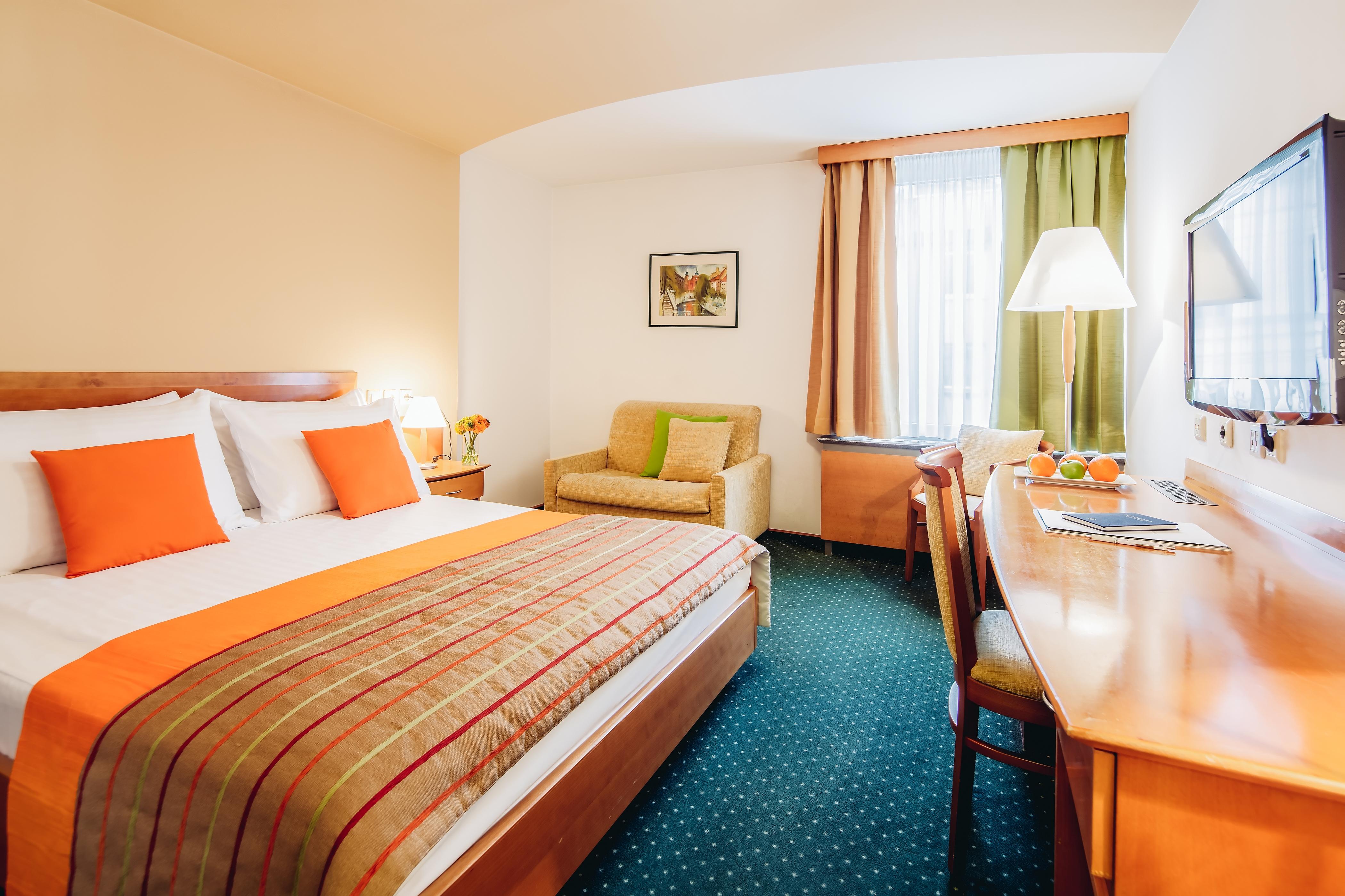 Superior Hotel