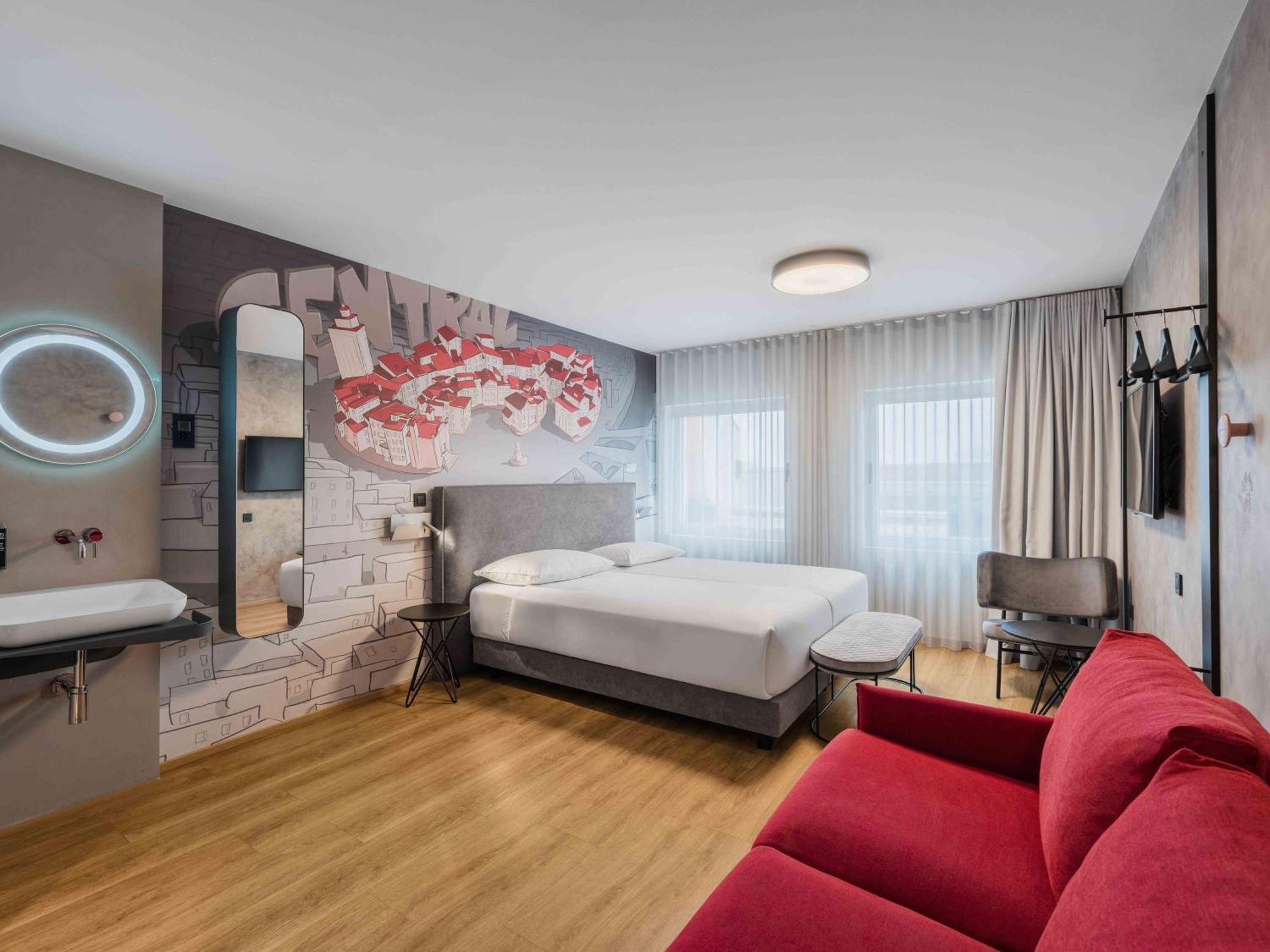 Ibis Styles Centre Hotel